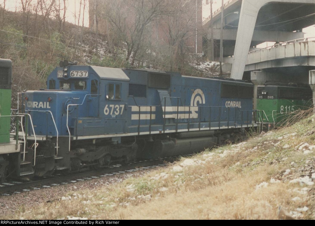 Conrail #6737